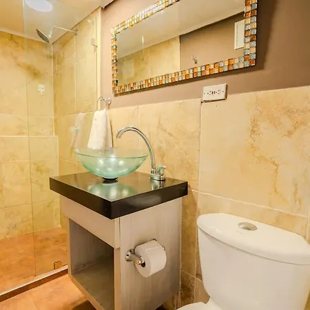 Walled 9br Luxury - Jacuzzi & Pool Table