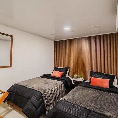 Walled 9br Luxury - Jacuzzi & Pool Table Cartagena