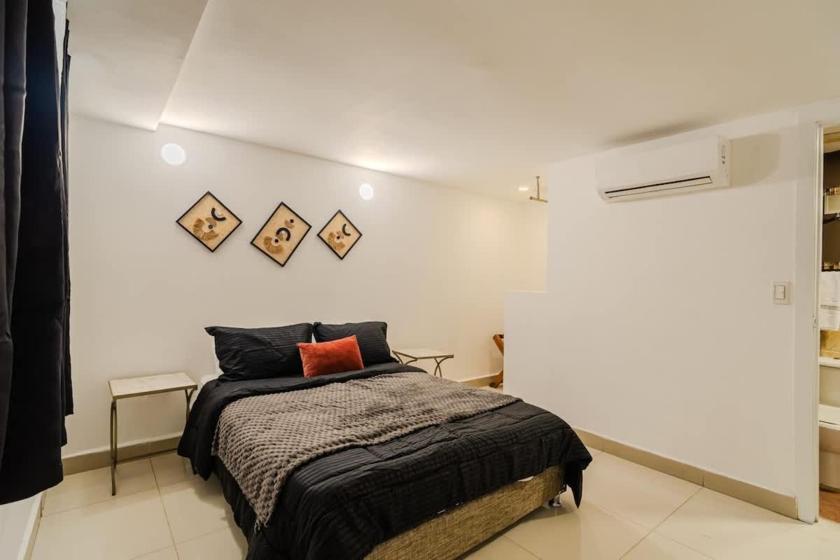 Holiday home Walled 9br Luxury - Jacuzzi & Pool Table *