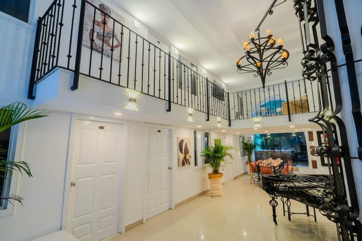 Walled 9br Luxury - Jacuzzi & Pool Table Holiday home Cartagena