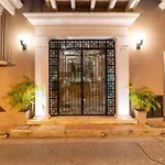 Walled City 9Br Luxury Villa - Jacuzzi & Pool Table