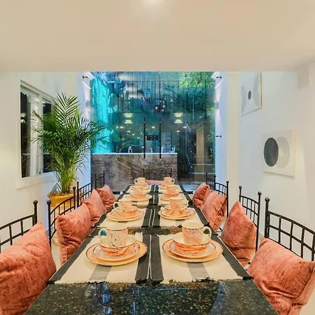 Walled 9br Luxury - Jacuzzi & Pool Table Cartagena