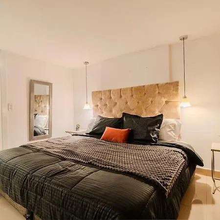 Walled 9br Luxury - Jacuzzi & Pool Table