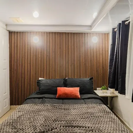 Walled 9br Luxury - Jacuzzi & Pool Table