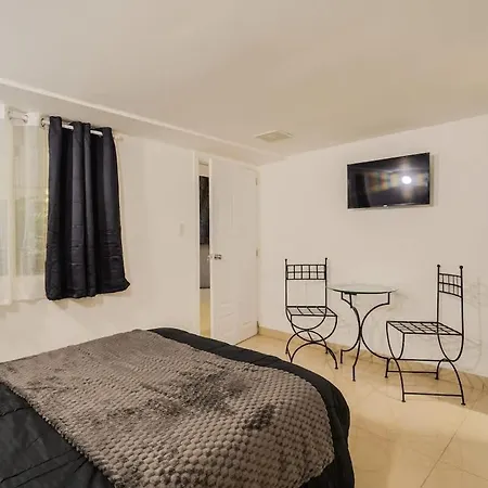 Walled 9br Luxury - Jacuzzi & Pool Table * Cartagena
